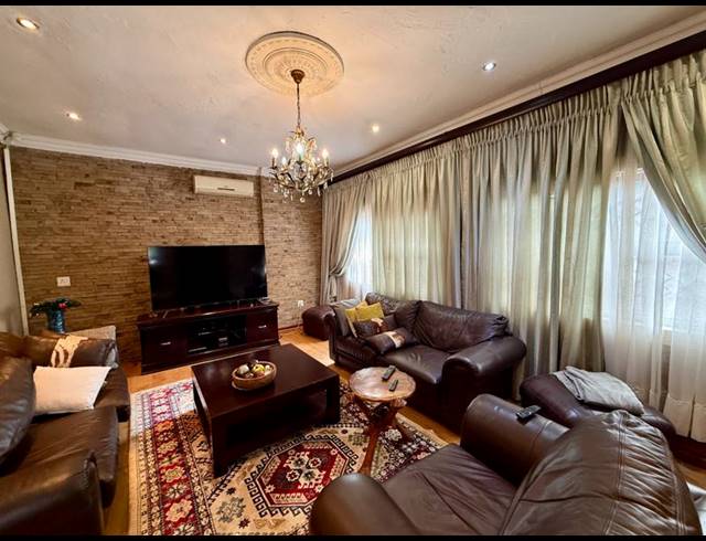 3 BEDROOM HOUSE FOR SALE IN CHASEDENE